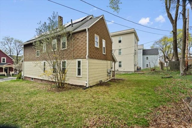 40 Duxbury Rd, Worcester, MA 01605