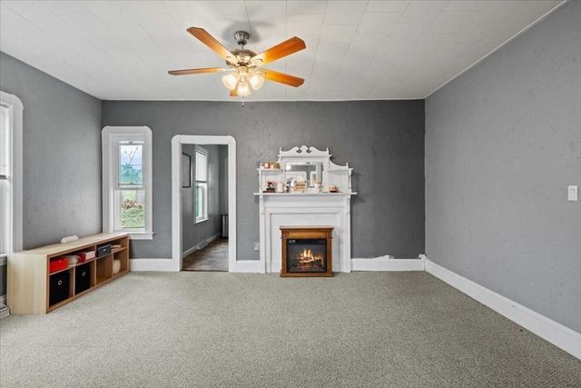 40 Duxbury Rd, Worcester, MA 01605