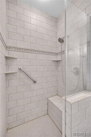 162 Hampton Hill Drive, Amherst, NY 14221