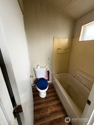 2323 99th Street E, Tacoma, WA 98445