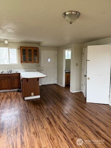 2323 99th Street E, Tacoma, WA 98445