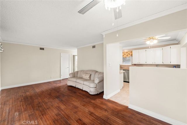 296 S Laurel, Upland, CA 91786