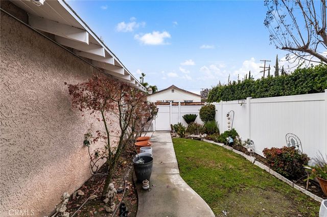 296 S Laurel, Upland, CA 91786