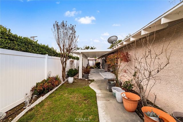 296 S Laurel, Upland, CA 91786