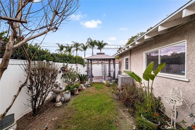 296 S Laurel, Upland, CA 91786