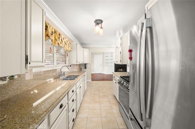 296 S Laurel, Upland, CA 91786