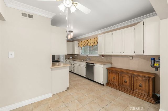 296 S Laurel, Upland, CA 91786