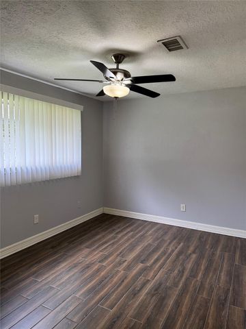 3302 Tompkins Drive, Baytown, TX 77521