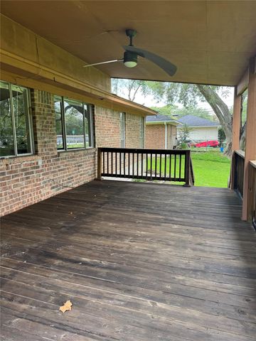 3302 Tompkins Drive, Baytown, TX 77521