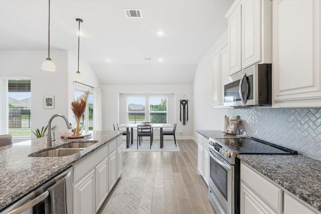 4054 Grove Valley Road, Midlothian, TX 76065