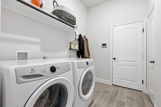 4054 Grove Valley Road, Midlothian, TX 76065