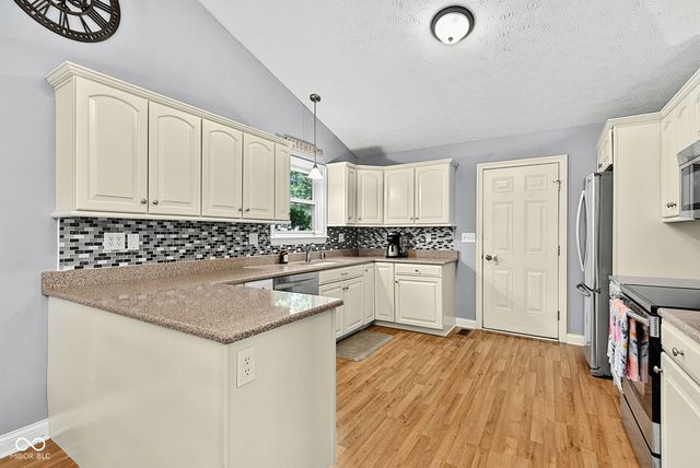 2435 Shorewood Drive, Lebanon, IN 46052
