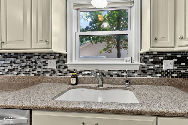 2435 Shorewood Drive, Lebanon, IN 46052