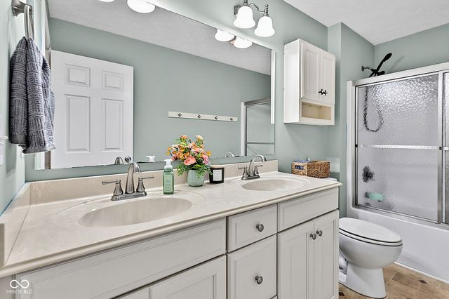 2435 Shorewood Drive, Lebanon, IN 46052