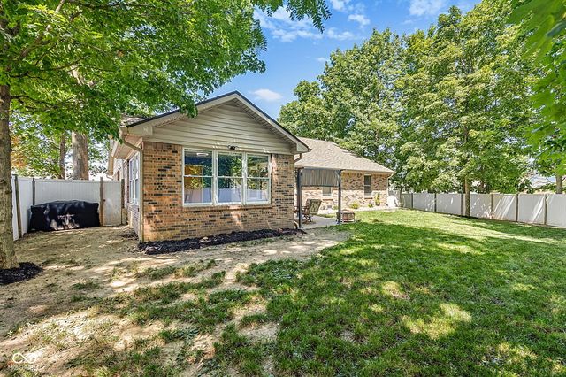 2435 Shorewood Drive, Lebanon, IN 46052