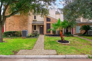 17163 Beaver Springs Drive 14, Houston, TX 77090