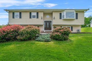 4 Genny Drive, Highland Mills, NY 10930