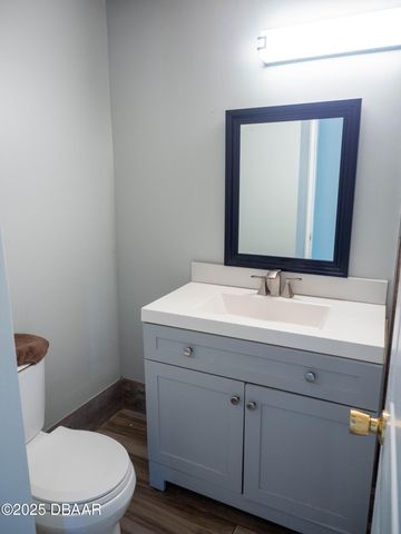 1735 S Palmetto Avenue, South Daytona, FL 32119