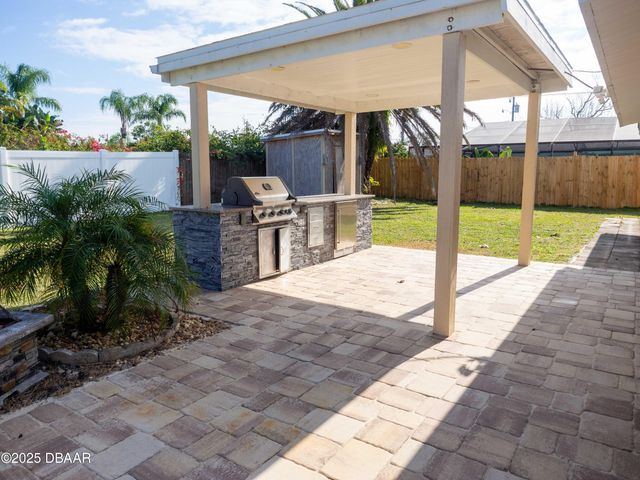 1735 S Palmetto Avenue, South Daytona, FL 32119