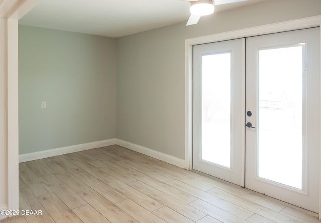 1735 S Palmetto Avenue, South Daytona, FL 32119