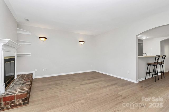 10918 Carmel Crossing Road, Charlotte, NC 28226