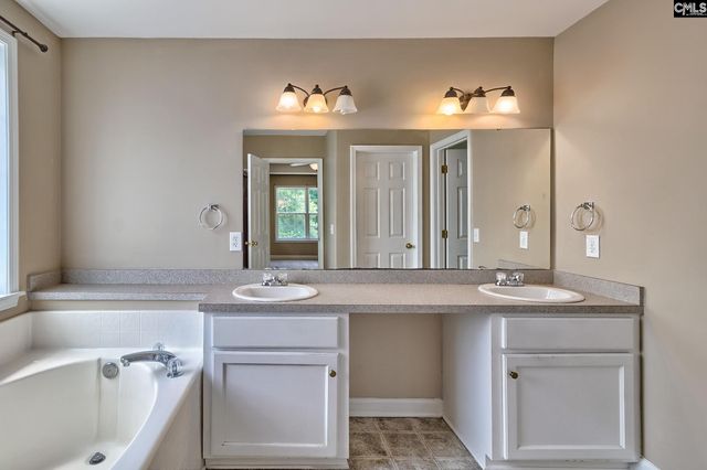136 Mason Ridge Circle, Columbia, SC 29229