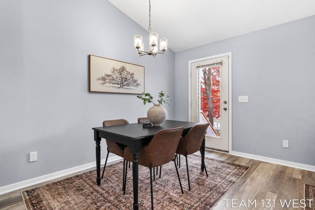 1391 Quarterline Cmns, Holland City, MI 49423