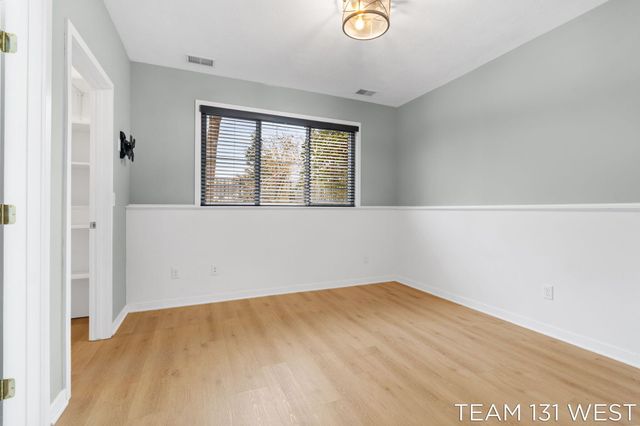 1391 Quarterline Cmns, Holland City, MI 49423