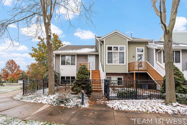 1391 Quarterline Cmns, Holland City, MI 49423