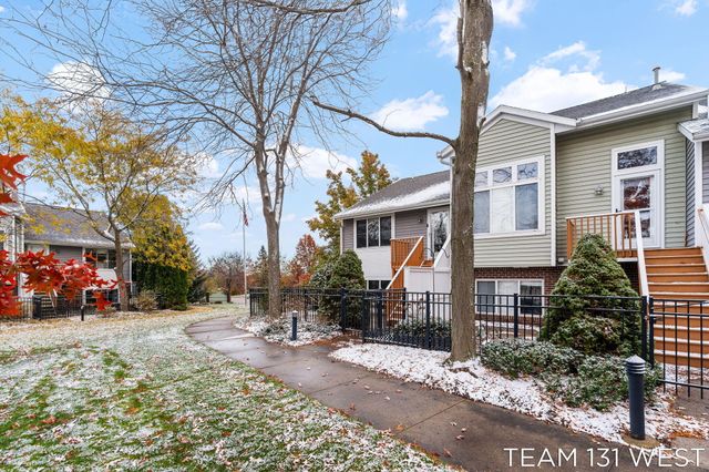 1391 Quarterline Cmns, Holland City, MI 49423