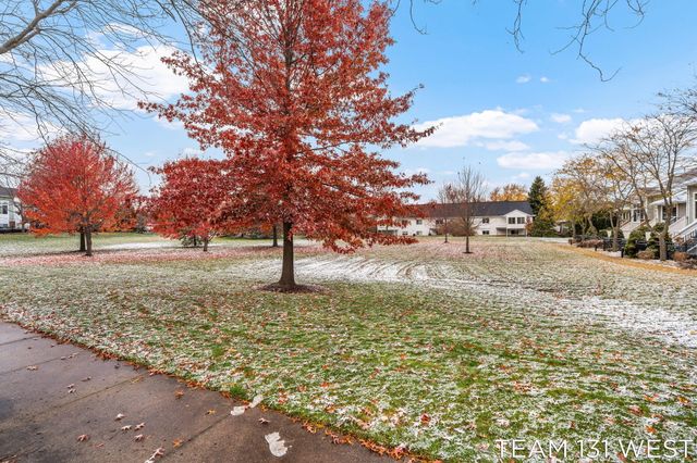 1391 Quarterline Cmns, Holland City, MI 49423