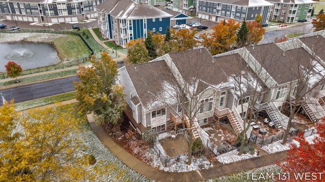 1391 Quarterline Cmns, Holland City, MI 49423