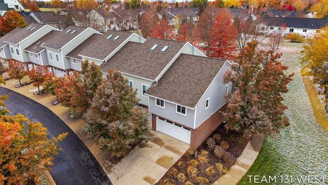 1391 Quarterline Cmns, Holland City, MI 49423