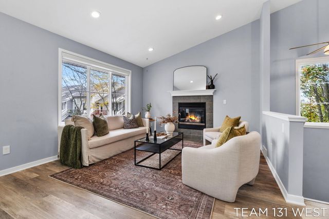 1391 Quarterline Cmns, Holland City, MI 49423