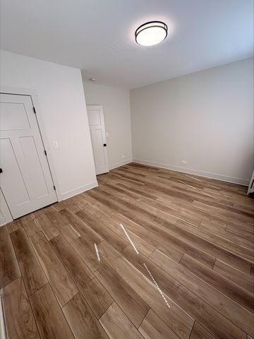 6254 N Whipple Street 1, Chicago, IL 60659