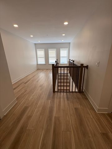 6254 N Whipple Street 1, Chicago, IL 60659