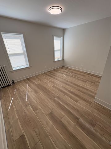 6254 N Whipple Street 1, Chicago, IL 60659