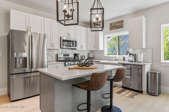 52 Peggy's Ct, Dover, ID 83825