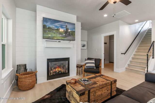 52 Peggy's Ct, Dover, ID 83825