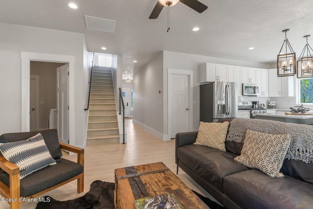 52 Peggy's Ct, Dover, ID 83825