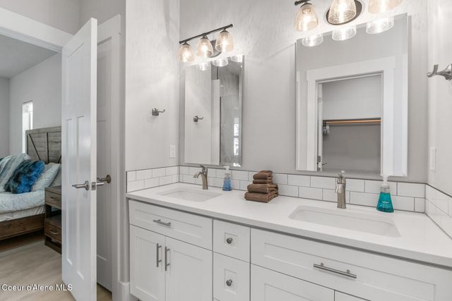 52 Peggy's Ct, Dover, ID 83825