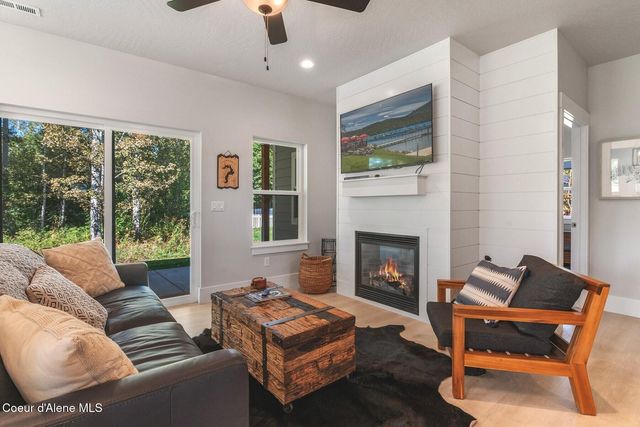 52 Peggy's Ct, Dover, ID 83825