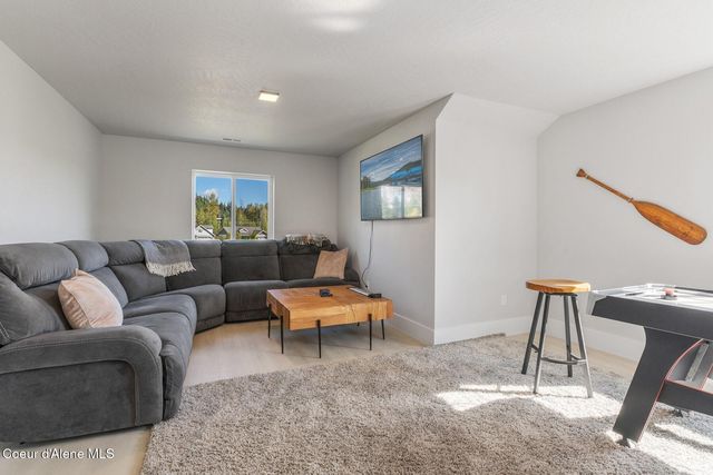 52 Peggy's Ct, Dover, ID 83825