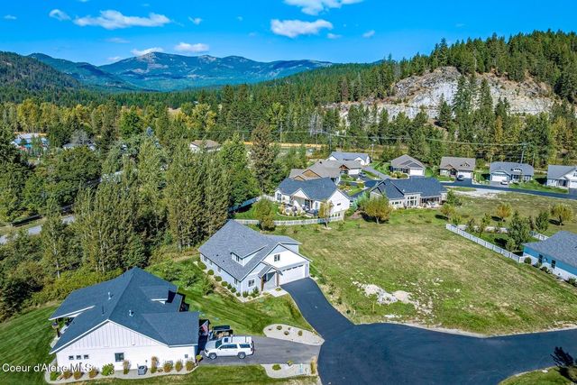 52 Peggy's Ct, Dover, ID 83825