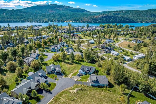 52 Peggy's Ct, Dover, ID 83825