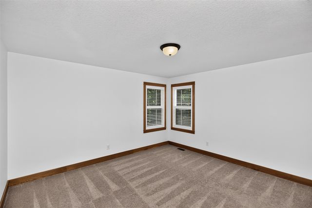 3023 SW 21st Court, Ankeny, IA 50023