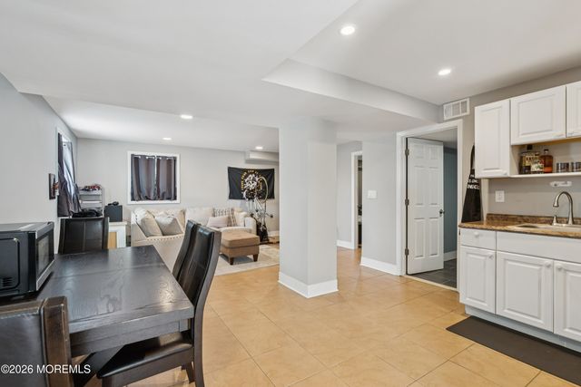 6 Lagoon Drive W, Toms River, NJ 08753