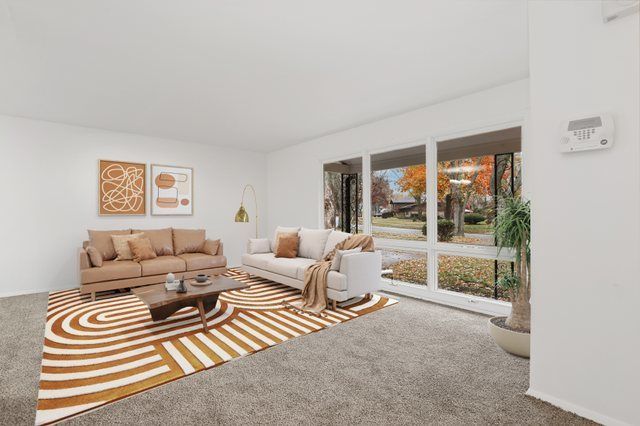 1034 Central Park Avenue, Flossmoor, IL 60422