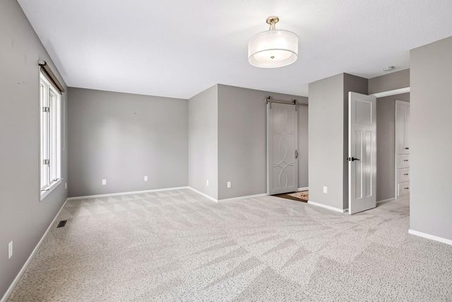 1092 Ivy Hill Drive, Mendota Heights, MN 55118