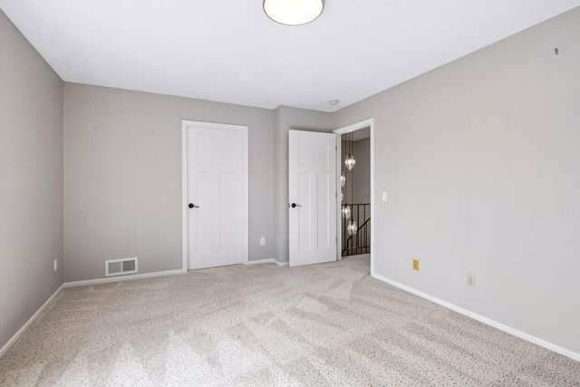 1092 Ivy Hill Drive, Mendota Heights, MN 55118